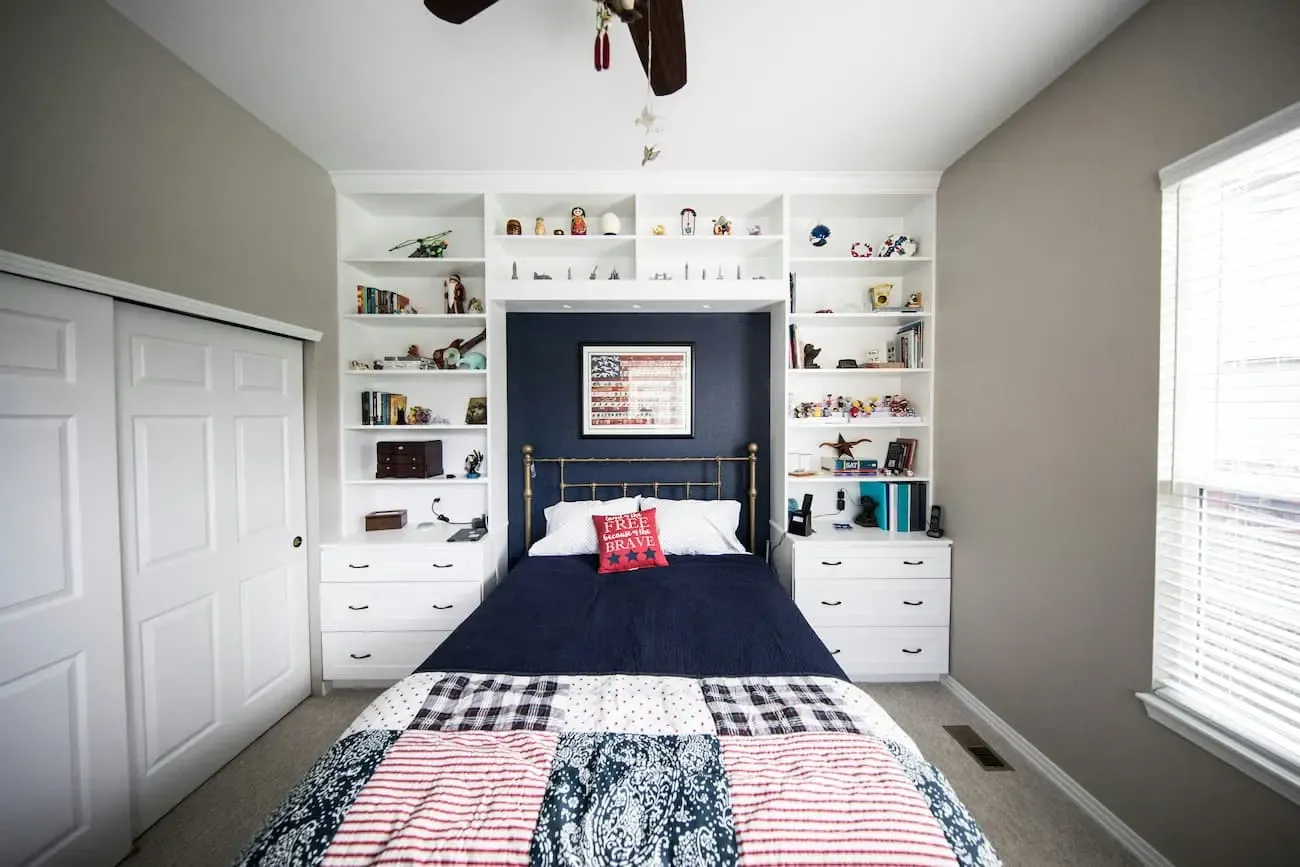 Room compact wall storage