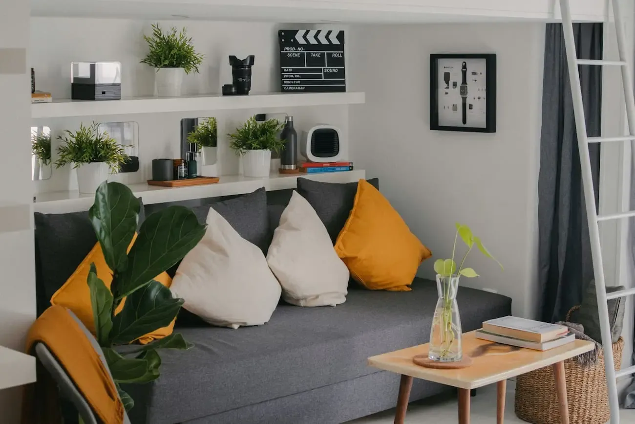 Room layered organization